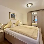 Haus Gipfelzauber Apartment *